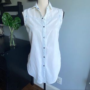 Sleeveless blouse by Jessica Simpson extra sm / sm